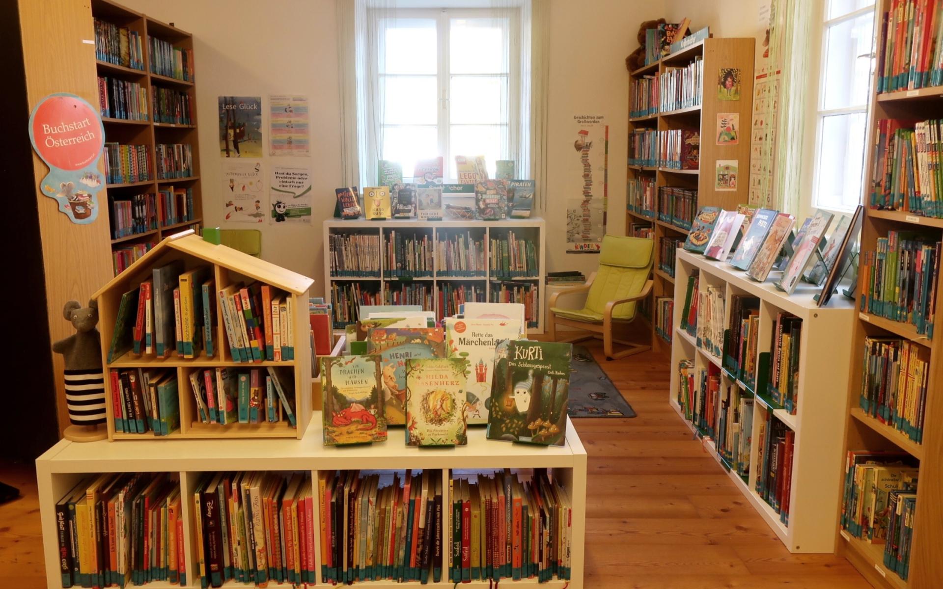 Innenansicht Kinderbuchabteilung Bibliothek Stainz