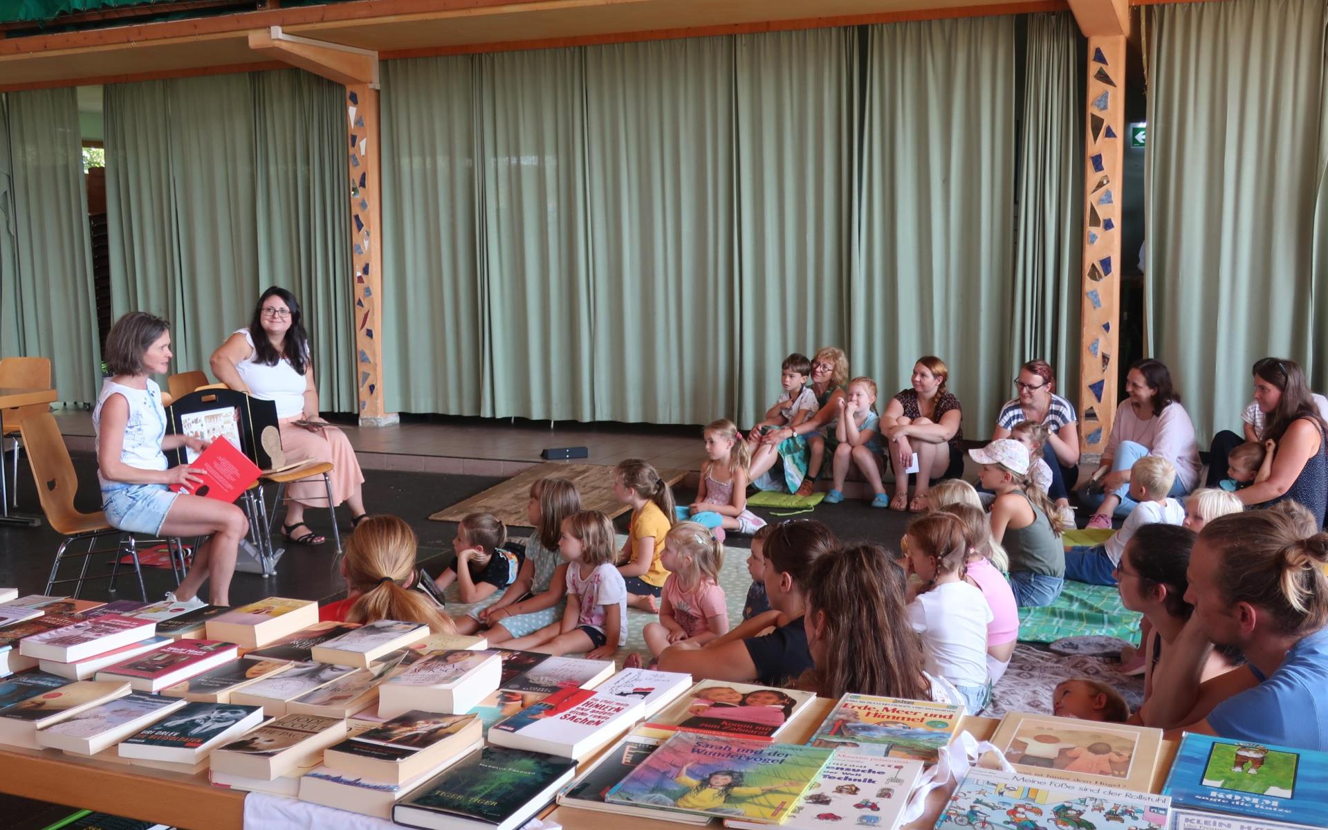 Vorlesen am Lese- und Spielefest